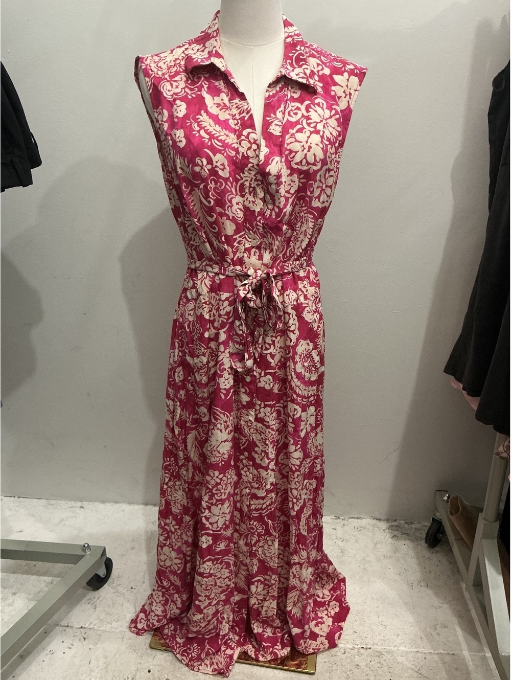MNG Sleeveless Pink and White Floral Maxi Dress